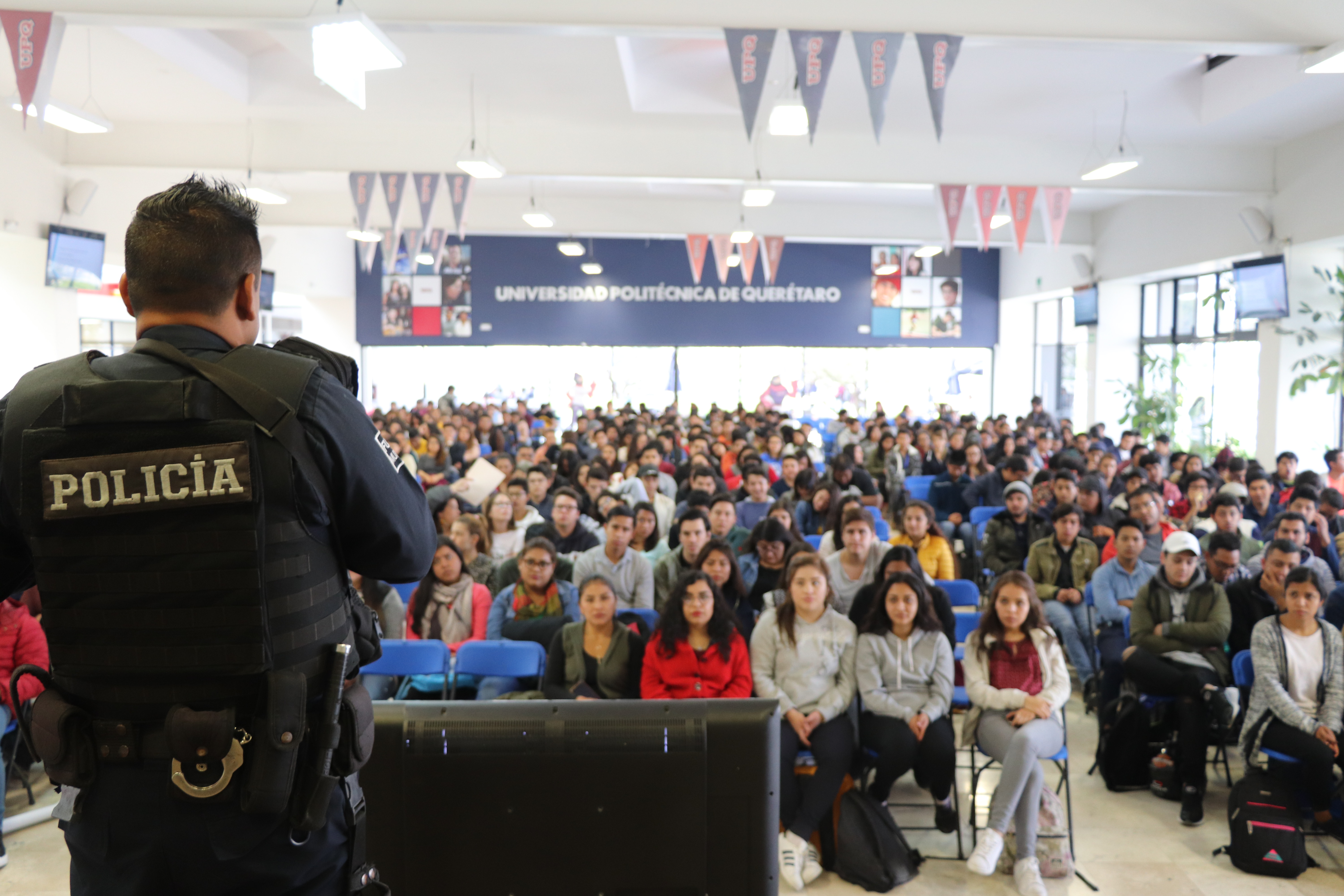 Imparten Conferencia De Prevención De Accidentes